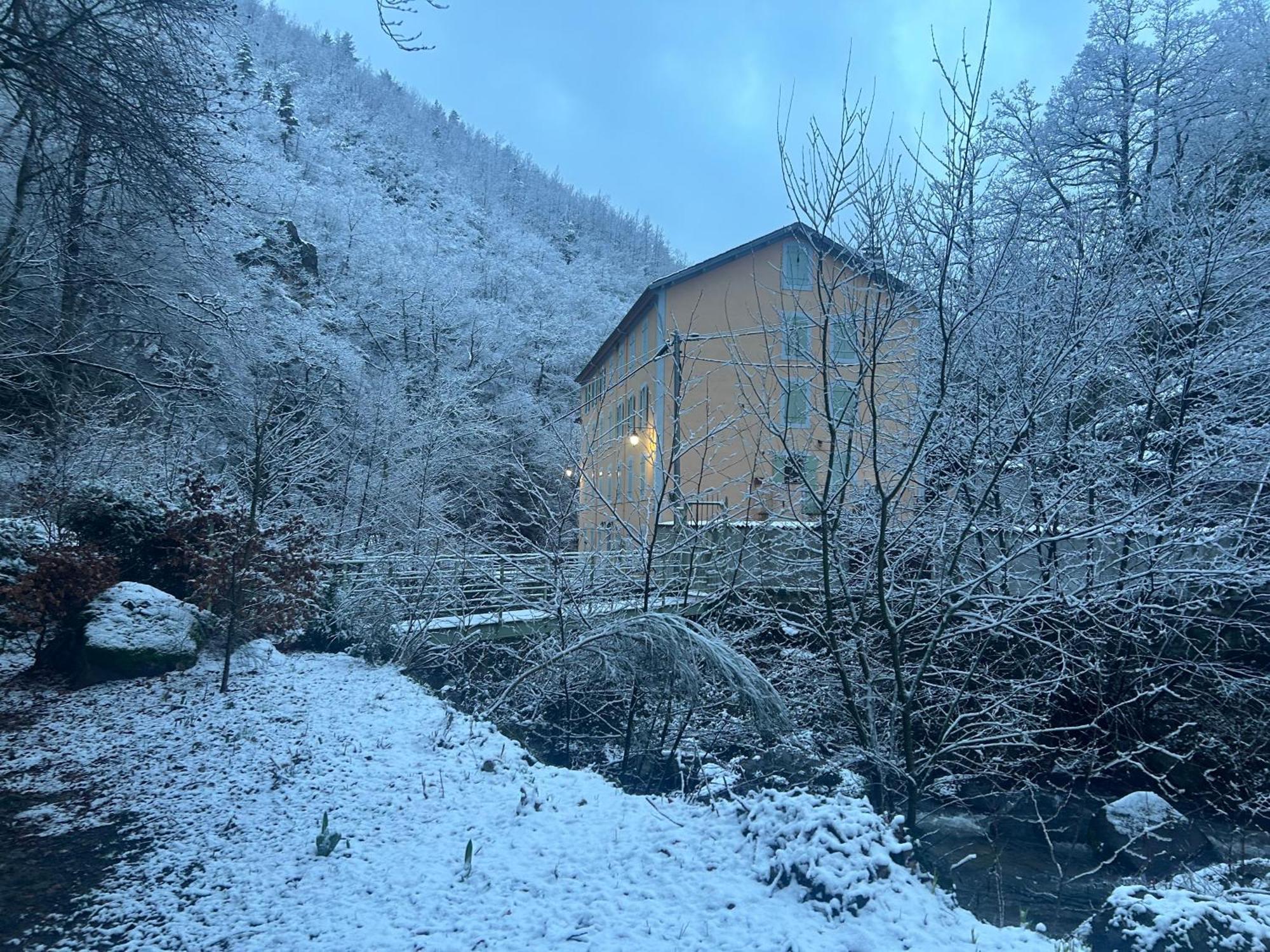 Notre-Dame D'Escouloubre Sources D'Eaux Chaudes Privees Et Sauna Exterior foto